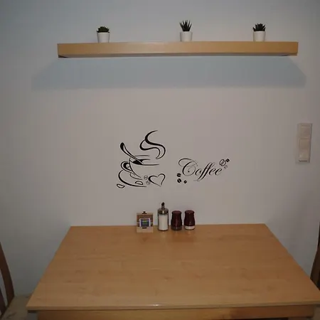Pedetti Apartman 公寓 *