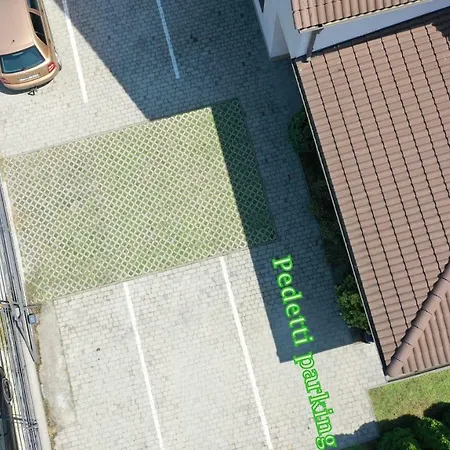 Pedetti Apartman 巴拉顿菲赖德